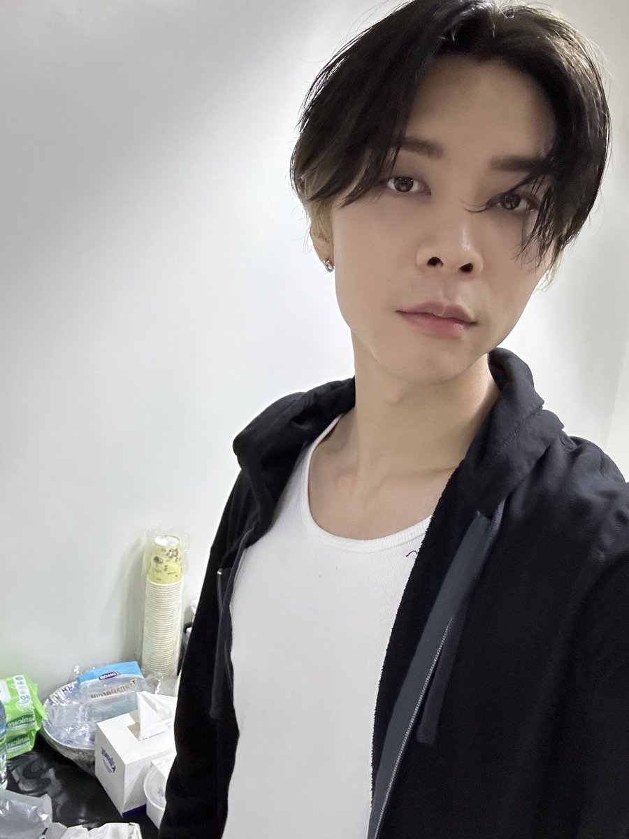 jsuhsource's tweet photo. 240124 - 🐱🫧💌

Can you see it? My effort? ㅋㅋㅋㅋㅋㅋ
This is after the Philippines fansign
I'm in a one week time slip right now ㅋㅋㅋㅋ https://t.co/c5yDq95JZn