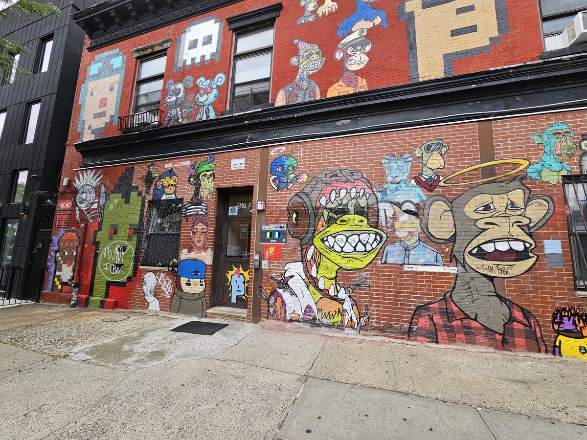 What if wearing Merch was still a thing ?

#Retro #Future #Controversy