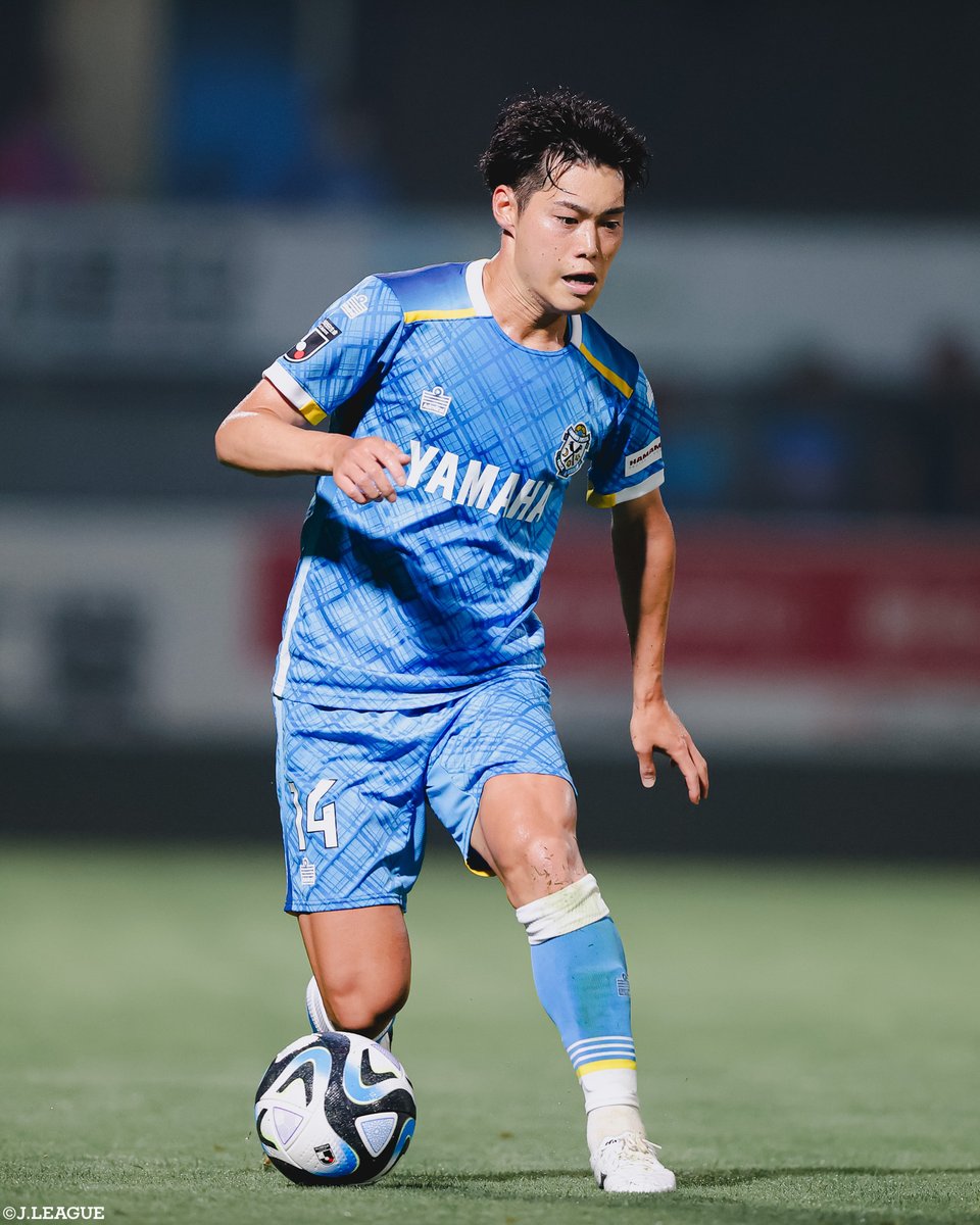 J_League tweet picture