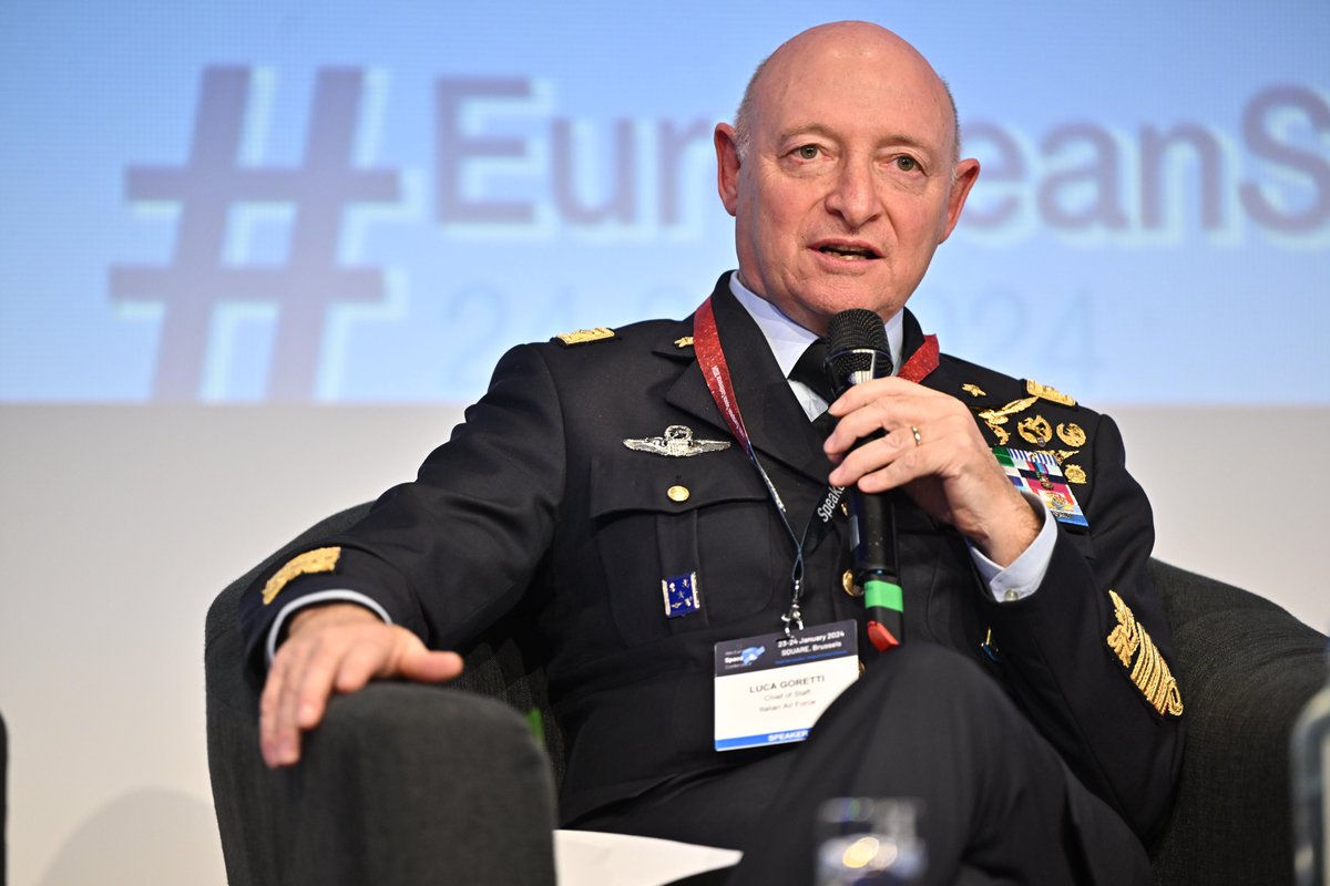 'We need to be able to maintain the relevance of space-based activities and be prepared... threats will be coming from outer space.' General Luca Goretti, Chief of Staff, @ItalianAirForce. #EuropeanSpaceConf