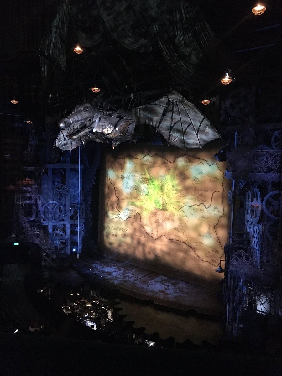 JenmanMel's tweet image. Fabulous night out to see @WickedUK. Amazing performances by Glinda and Elphaba!