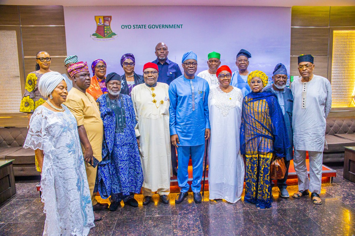 seyimakinde's tweet photo. We received the Board of Trustees of our great party, @OfficialPDPNig led by the Chairman, Senator Adolphus Wabara, on a visit to commiserate with us over the Bodjia incident.

In my remarks, I thanked them for their support and encouragement as we grapple with this issue and work on short-, medium- and long-term measures to support the victims, tighten security and restore the areas affected.