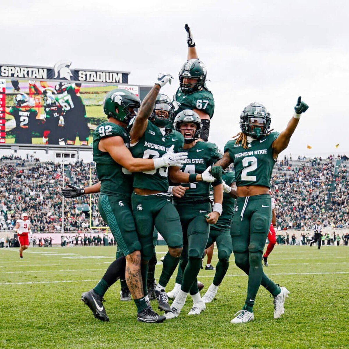 Blessed to receive an offer from Michigan State University! @JoeS_Rossi @CoachHawk_5 @Coach_Smith @MSU_Football @ICCPFootball @MattBowen41 @MDohertyICCP