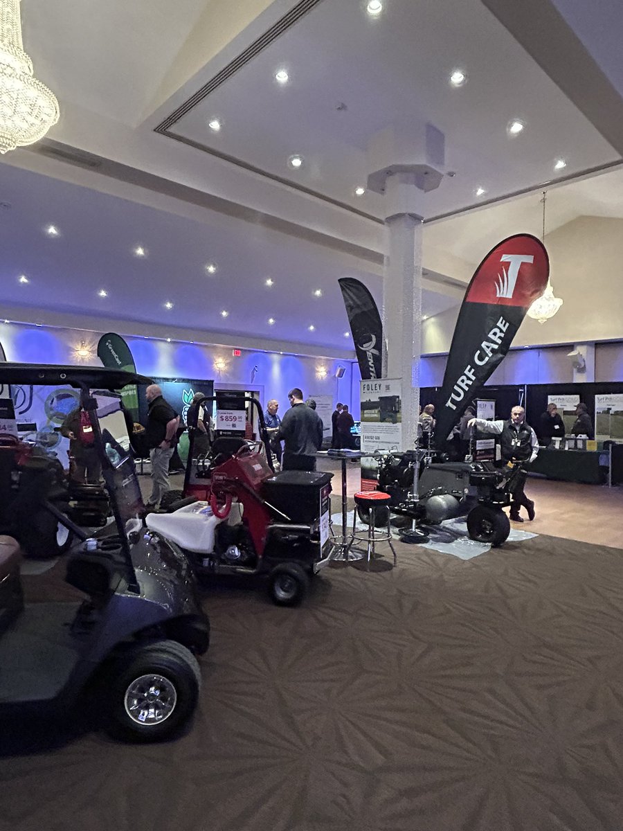 ottvalleyturf's tweet photo. The tradeshow is now open at the 2024 #OVTAConference. Thank you to our exhibitors for making it another great year to attend. #ottvalleyturf https://t.co/tWeDjIg8SZ