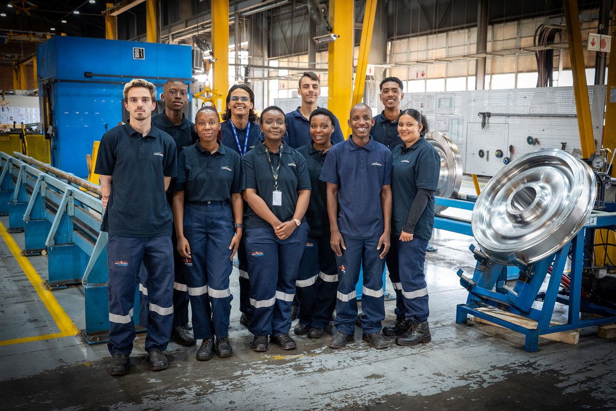 RailwaysAfrica's tweet photo. As Lucchini SA welcomes their learners for 2024, we delve into an enlightening interview with Oddette Engle, Human Resource Manager to find out more about the Learnership Programme. Read more here: https://t.co/NjTcF4sXl6
#LucchiniSA #YouthEmpowerment #SkillsDevelopment https://t.co/NRG6QC6O0U