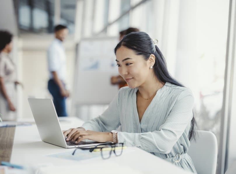 Salary's tweet image. You’re not alone if your #jobdescriptions fall in the “stored somewhere" or “we have multiple versions for the same role.” Get accurate job descriptions with #jobarchitect, to help you determine pay structures and manage performance. Free Ebook: buff.ly/3Hw3LIw