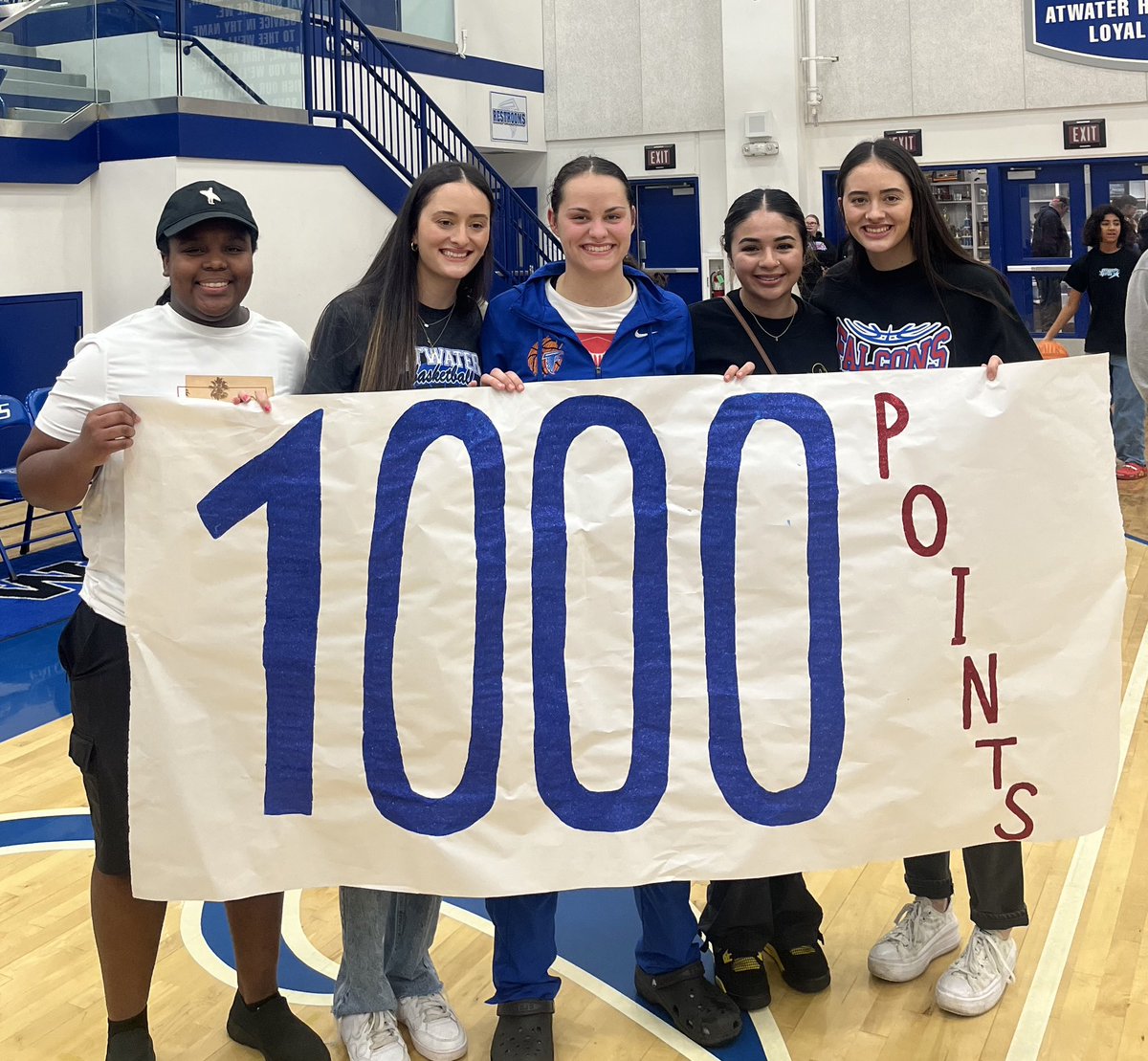 Welcome to The Club Rook! The five ladies to have scored a 1,000 points under Coach Davis. Amoni Claiborne, Lexi Valencia, Karissa Hukill, Ailene Lopez, Kelsey Valencia. 🎀🐦🏀🔵⚪️🔴 #1000PointClub
