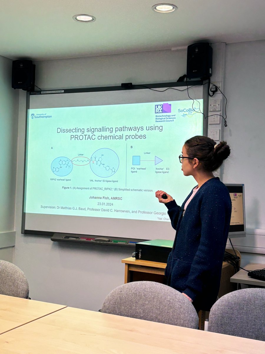 UoSDocCollege's tweet photo. @J_A_Fish is now presenting on ‘Dissecting signalling pathways using PROTAC chemical probes’ https://t.co/A7UIv0cSDe