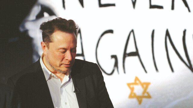 Elon Musk: 'Yahudi insanlar etrafında büyüdüm, İbrani bir anaokuluna gittim, ismim de oldukça Yahudi ismi. 13 yaşındayken İsrail'e gittim, arkadaşlarımın çoğu Yahudi, bazen 'Ben de mi Yahudiyim' diyorum, Yahudi gibiyim' ifadelerini kullandı. (Polonya'nın Krakow kentinde…