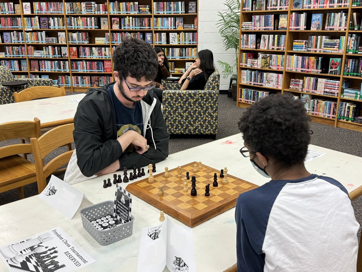 FHS Eagle Library 🦅 tweet media
