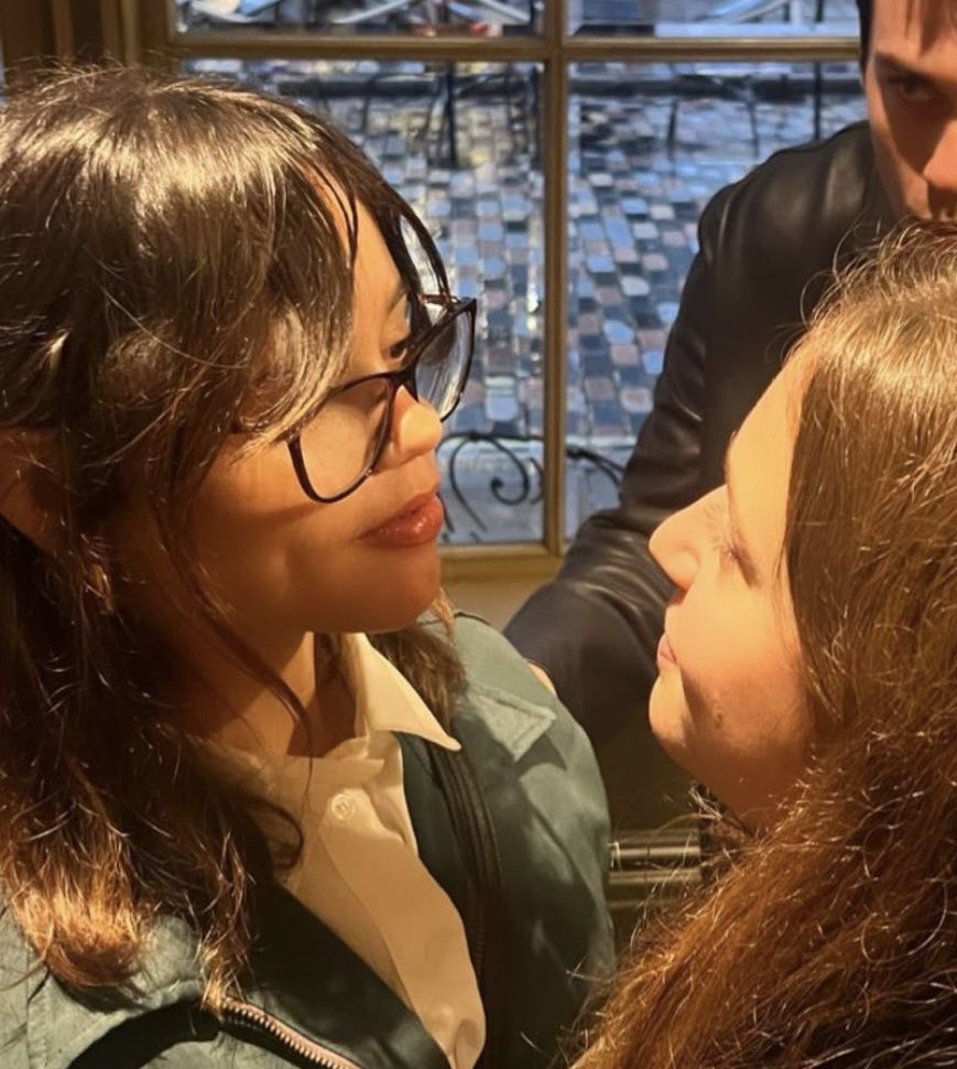 beetlepilled's tweet photo. glasses ....... https://t.co/XE1tbARElk