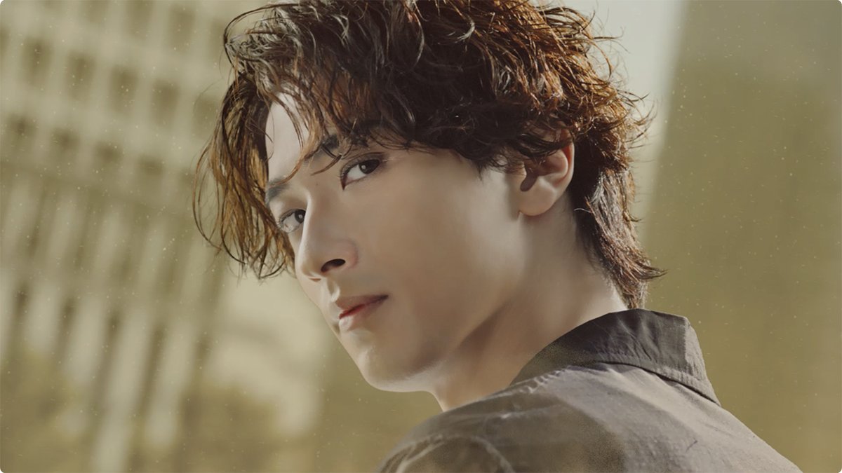 【新CM公開！】横浜流星、力強いまなざしで花粉を一刀両断！　オフィス街を激走するシーンも

「エージーアレルカット」新CM「花粉をカット」編

🎦映像はこちら↓↓
youtu.be/qWIod276O2Y

#横浜流星