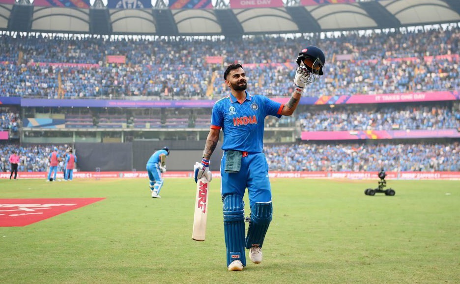 ImTanujSingh's tweet photo. Kevin Pietersen said - "You guys covered football for a very long time. You know David Beckham what means in England and times that by a thousand that's what Virat Kohli in India". (Talk Sport Cricket) https://t.co/VspBVy8lTx