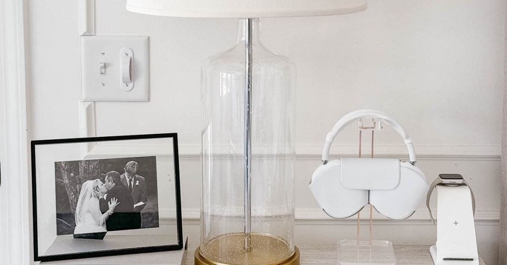 KanerRealEstate's tweet photo. Organized Nightstand &amp; Bedside Essentials - Kelley Nan https://t.co/7QgNQjkNtQ https://t.co/z2adgFBMld