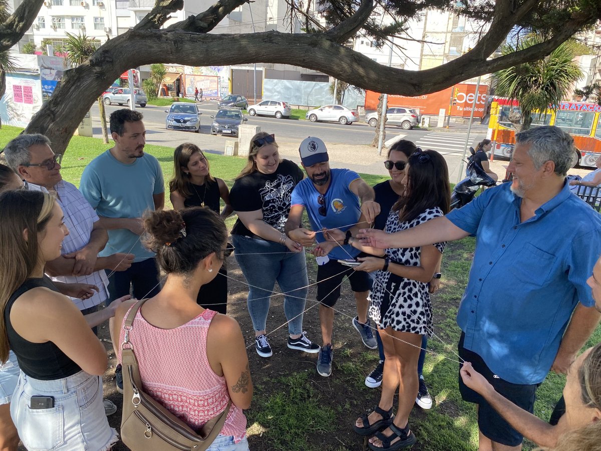 𝗖𝗼𝗻𝘀𝘁𝗿𝘂𝘆𝗲𝗻𝗱𝗼 𝗢𝗿𝗴𝗮𝗻𝗶𝘇𝗮𝗰𝗶𝗼𝗻𝗲𝘀 𝗠𝗮́𝘀 𝗛𝘂𝗺𝗮𝗻𝗮𝘀: Creemos en el valor de las personas. Con enfoque humanista, mejoramos procesos y  enriquecemos la experiencia laboral, fomentando un ambiente donde cada individuo se siente valorado 
#consultoria #coach