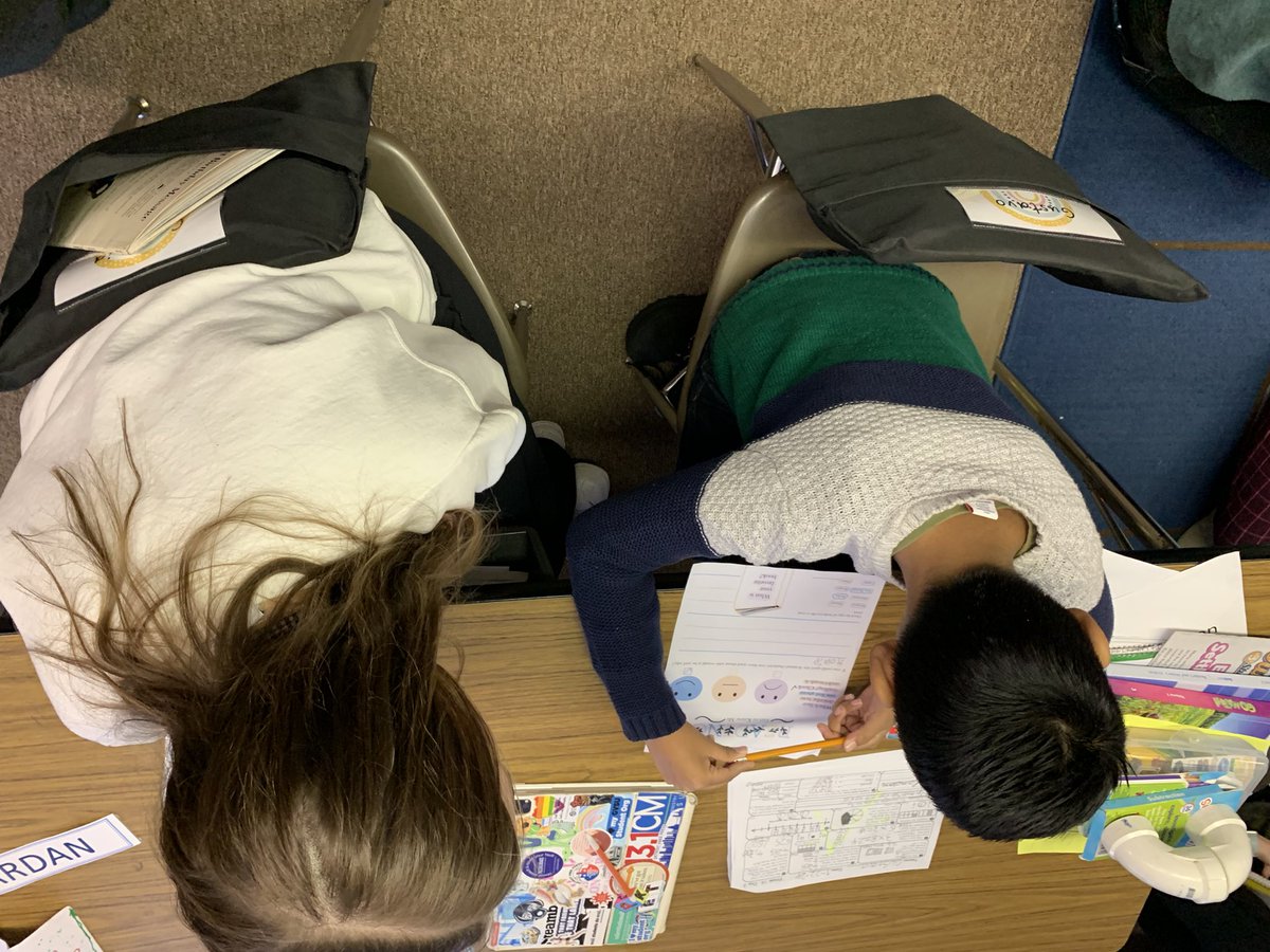 Princigal's tweet photo. GVSU students partner with students to gauge reading motivation! https://t.co/FM8mRcDd5u