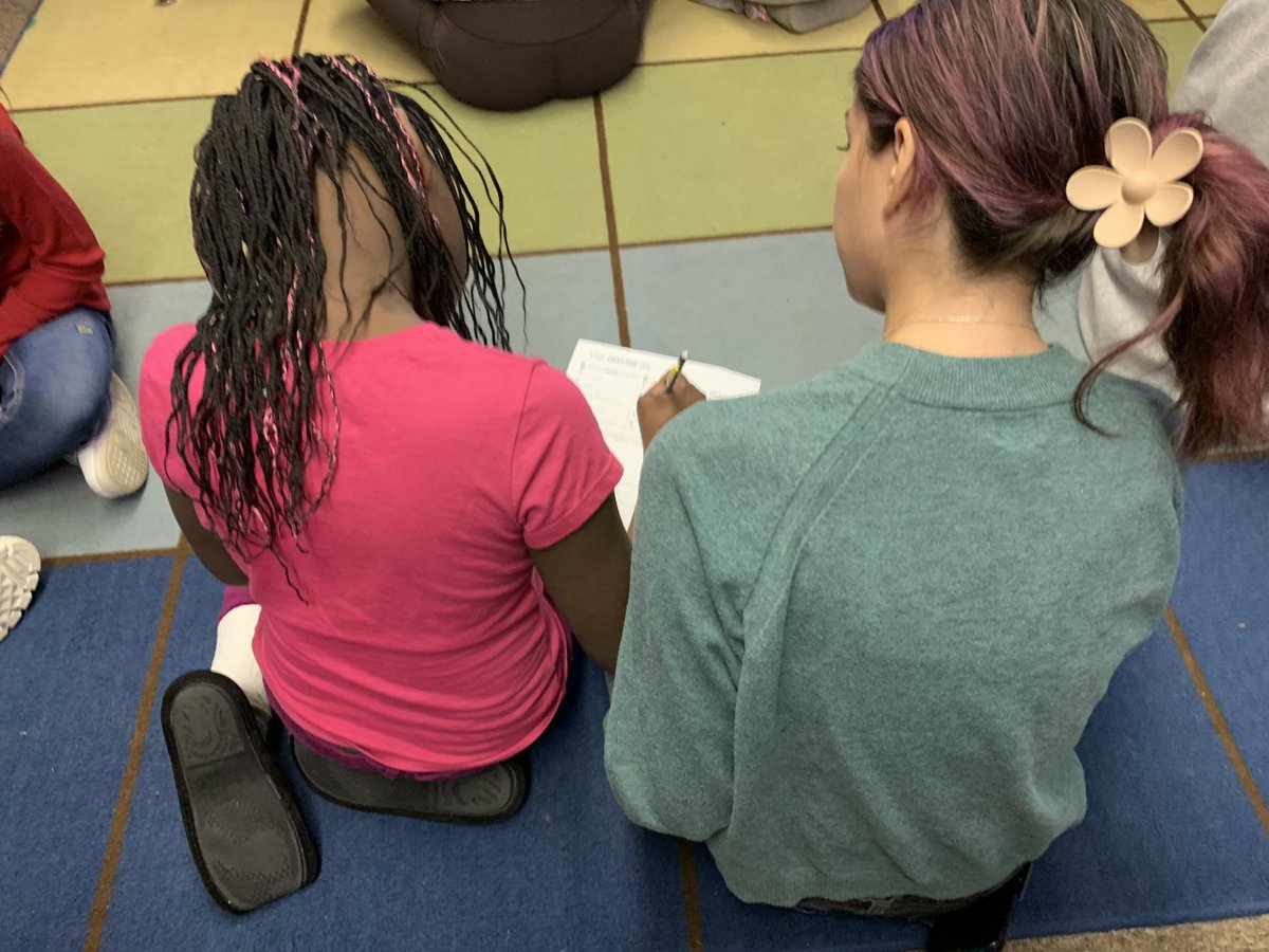 Princigal's tweet photo. GVSU students partner with students to gauge reading motivation! https://t.co/FM8mRcDd5u