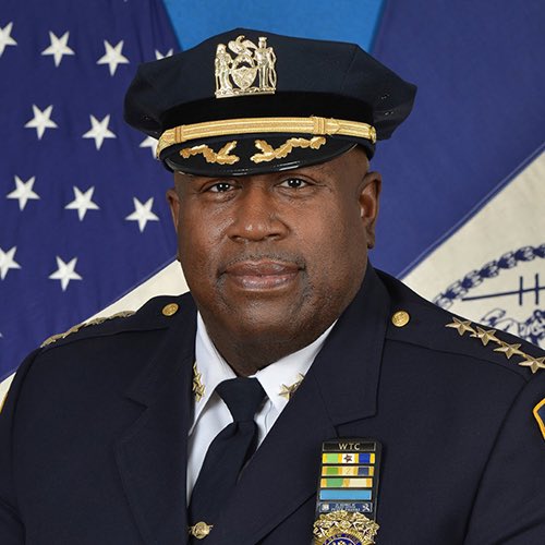 NYPDSchools's tweet photo. 🎉 Happy Birthday @NYPDChiefOfDept Thank you for always supporting the School Safety Division and our members. 🎉 https://t.co/kqgcYfXWBM