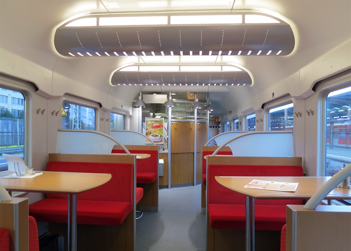 mtcBG's tweet photo. 🚄 Deutsche Bahn ще предостави до 70 модернизирани пътнически вагони на преференциални цени и условия за БДЖ.

🇧🇬🇩🇪 Благодарение на подкрепата на Посолството на Федерална република Германия в София проектът беше реализиран за по-малко от 3 месеца.

ℹ️ https://t.co/XVi5GFHoLj https://t.co/adAYHkpxpG