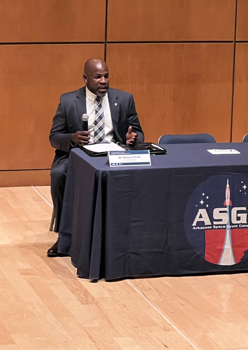 AgWriterArk's tweet image. .⁦@ArkAgResearch⁩’s Deacue Fields talks about the division’s resources for all, including the ⁦@nataglaw, Ark Food Innovation Center and the Southern Risk Mgt Education Center.
#PathToProsperity ⁦@UALR⁩