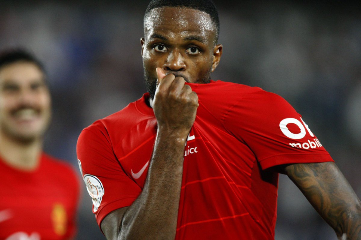 𝐒𝐞 𝐧𝐨𝐬 𝐯𝐚 𝐝𝐞 𝐥𝐚𝐬 𝐦𝐚𝐧𝐨𝐬. 🔴⚫️

🎟️ 𝐒𝐎𝐑𝐓𝐄𝐎 𝐄𝐗𝐏𝐑𝐄𝐒𝐒 de una entrada doble para el <a href="/RCD_Mallorca/">RCD Mallorca</a> - <a href="/GironaFC/">Girona FC</a> 

Para participar:

1️⃣ RT a este tuit
2️⃣ Seguir <a href="/lazonadiez/">La Zona 10</a>

Hasta las 𝟏𝟕:𝟑𝟎𝐡.