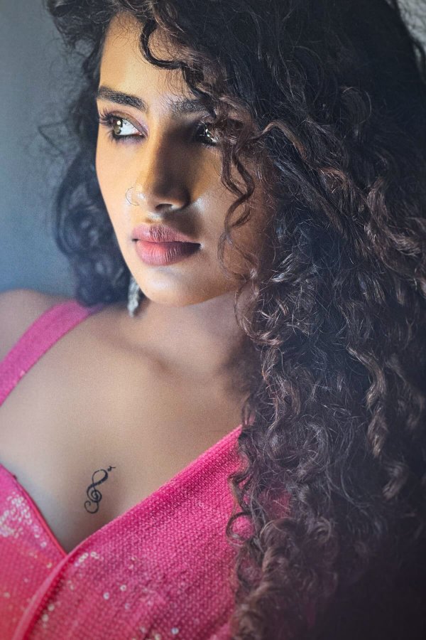 GEni4FIaUAAGwal?format=jpg&name=900x900