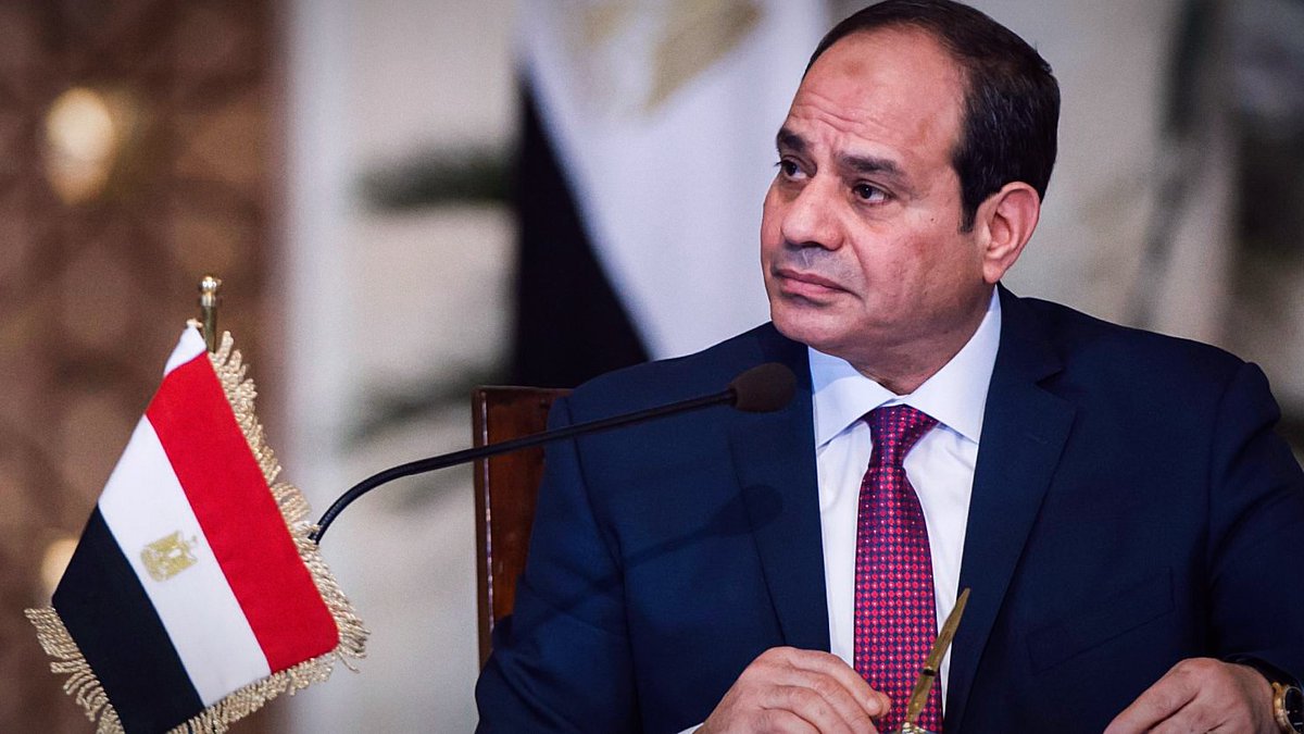BREAKING:

⚡ 🇪🇬 Egyptian President Sisi:

“I am very hurt by the words that Egypt is the reason why aid is not reaching Gaza. The Rafah crossing is open 24/7, but Israel is blocking the aid. 

If it was in my hands and I prevented aid from reaching Gaza, where would I go before