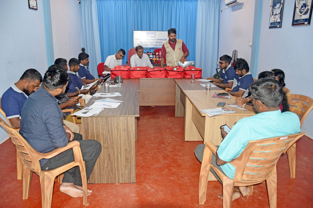 SLRedCrossMul's tweet photo. A discussion with journalists working in Mullaitiv District was organized by the SLRCS at Press Club.
In this event, we spread information and knowledge of the RCRC Movement, Humanitarian values and principles and Explained the humanitarian activities carrying out by @SLRedCross https://t.co/cytJUgMsl5