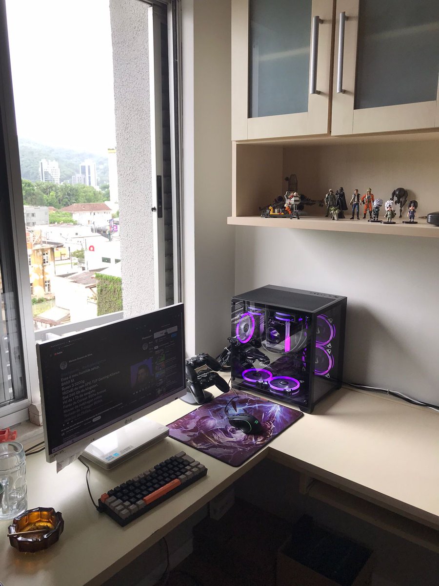 matheus_topin's tweet photo. @lockgamer_ #SETUPLOCKGAMER setup de 2 PCs, um montei esse ano e o outro é o meu antigo que ainda uso pro trabalho e usava para jogar (ganhei em 2013)

PC All in one LG:
i5 3210m
4gb ram

PC novo:
i5 10400f
RTX 4060 8gb
32gb ram
fonte MSI 650w
ssd kingston 480gb https://t.co/earPqaxPcU