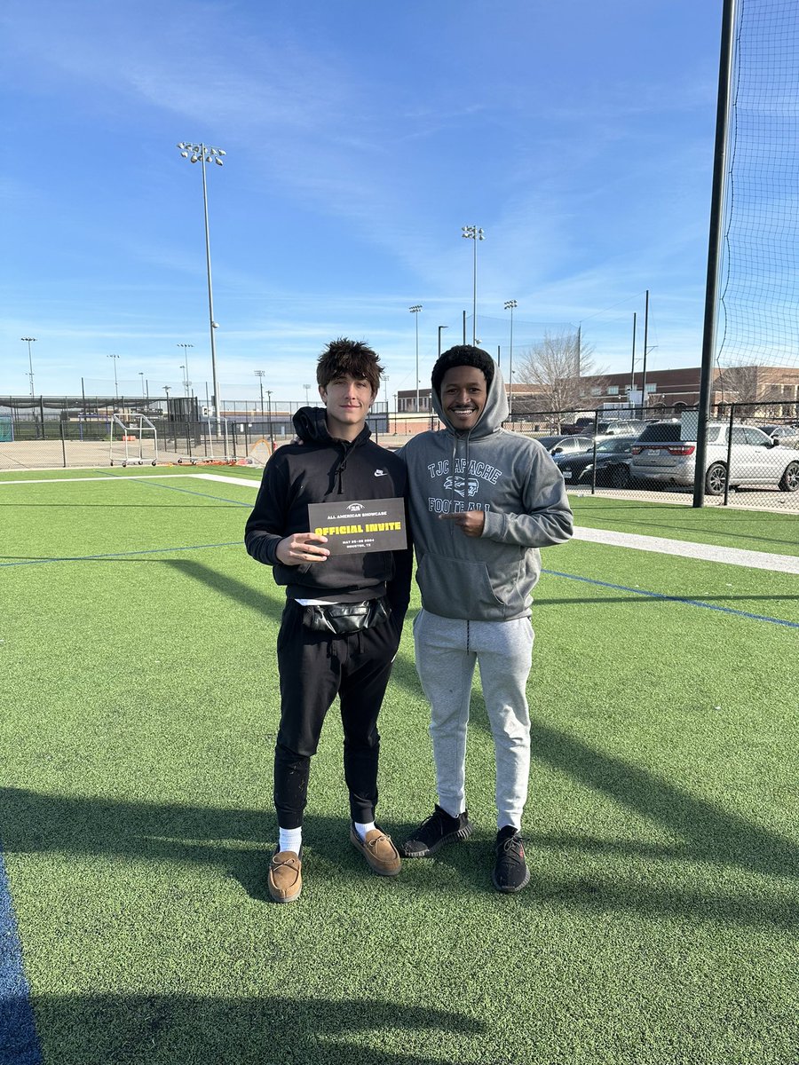 landonqb8's tweet photo. Thanks Coach @Excelspeed12 and @BHoward_11 for the opportunity to compete @youareathlete
#ontoHouston https://t.co/mBBadglBUS