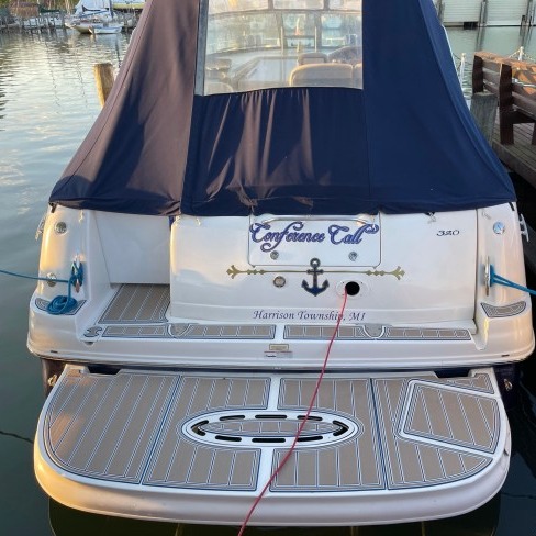 We are in love with this 9mm Terra over White over Navy Blue😍
.
.
.
 #scwake #genuineseadek #seadek #itsnevertoolate #noshoesnation #scmudz #customseadekkit #dogsandseadek #boatingwithseadek #boat #boatingszn #rzr #boatjuice #mudding #jetski #polaris #fishing🎣 #diy #nakedfeet