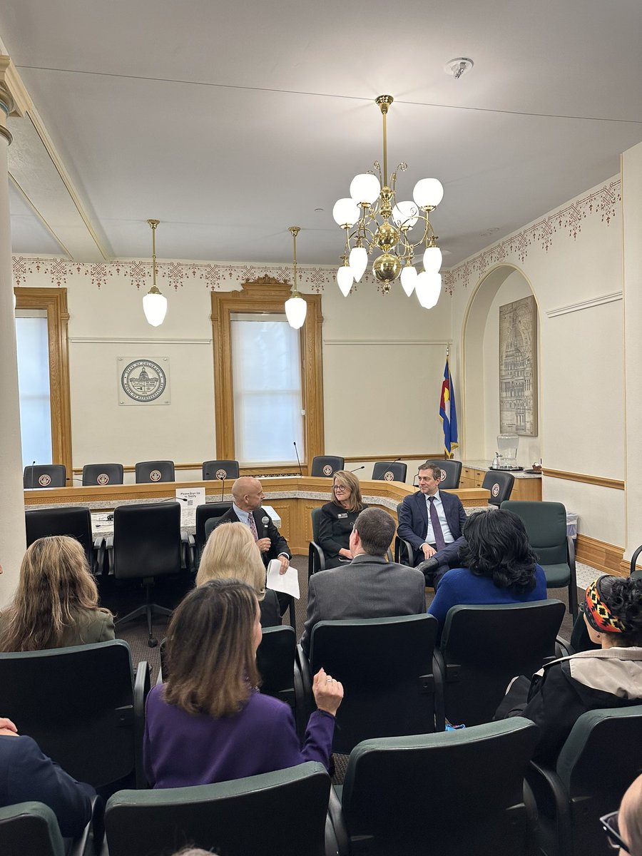 JosephGarciaCO's tweet photo. Today we are championing the high quality education and training opportunities our 13 colleges provide. Thank you to our #COLeg leaders for advocating for community colleges. #CCsTransform https://t.co/zGD7PAMhr5