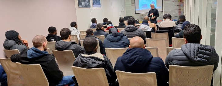 SPECIAL #MetierEnTension SPECTACLE &amp; #AUDIOVISUEL ! Dans le cadre du partenariat entre l’agence #AVSTechniciens et le centre de formation des métiers du spectacle STAFF, une réunion d’information s’est tenue ce jour autour du #contratprofessionalisation INTEGRATEUR AUDIOVISUEL.