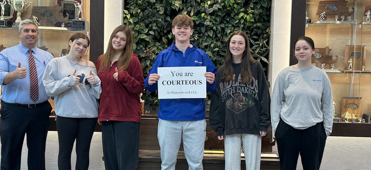 AaronRobb5's tweet image. It's #PositiveSigns Wednesday at #Wahconah! Common courtesy seems to be on shaky ground these days so we are celebrating our COURTEOUS students 👍 @wahconahrhs