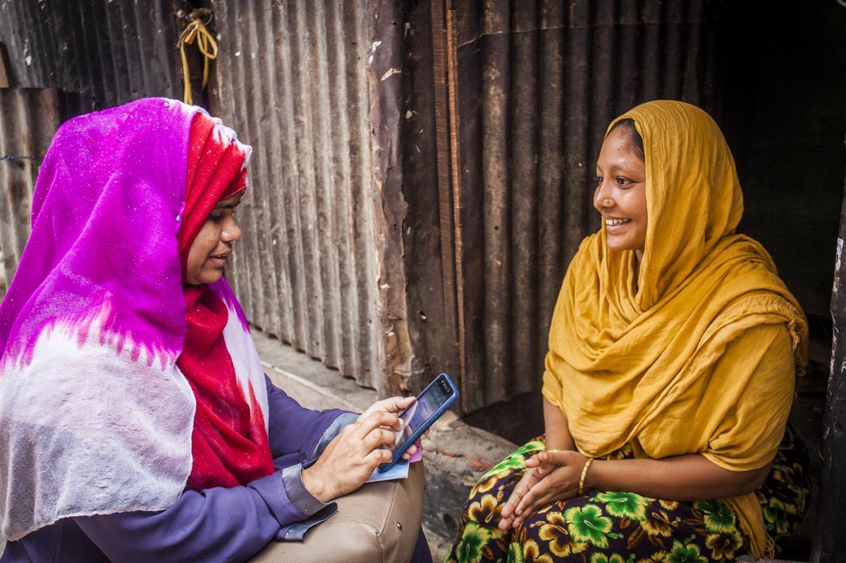 AI has the potential to elevate public services & increase efficiencies across sectors - if managed appropriately. In Sri Lanka, @UNDP launched the AI Readiness Assessment to assess the current AI landscape & provide input into the country’s AI strategy: go.undp.org/jBvp