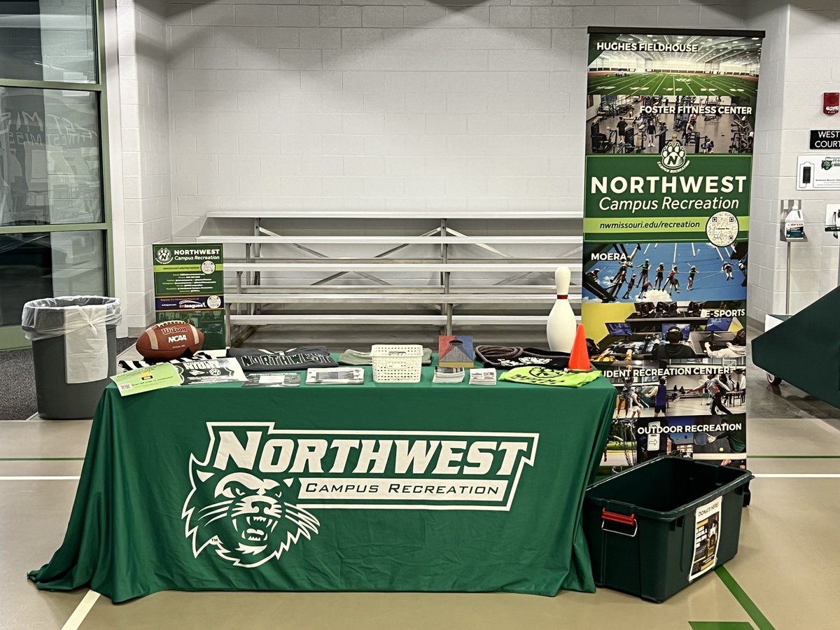 NWCampusRec's tweet image. Stop by the Student Recreation Center for the @NW_OSI Student Organization Fair today from 10am-3pm. Courts are closed until 3pm. Stop by the #CampusRec &amp;amp; #SportClub tables!
