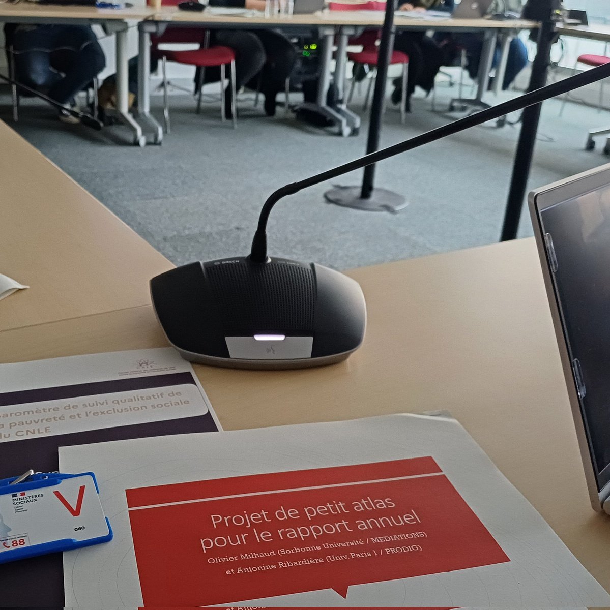 BastienCorsini's tweet image. 🟣 J'assiste ce jour au #comitescientifique du @ConseilPauvrete #CSCNLE consacré à la présentation de nouveaux #outils pour lutter contre la #pauvreté.
❓️Que représente 7️⃣7️⃣2️⃣ € par mois pour une personne concernée par la pauvreté ?
ℹ️ 772 € = 40 % du revenu médian national