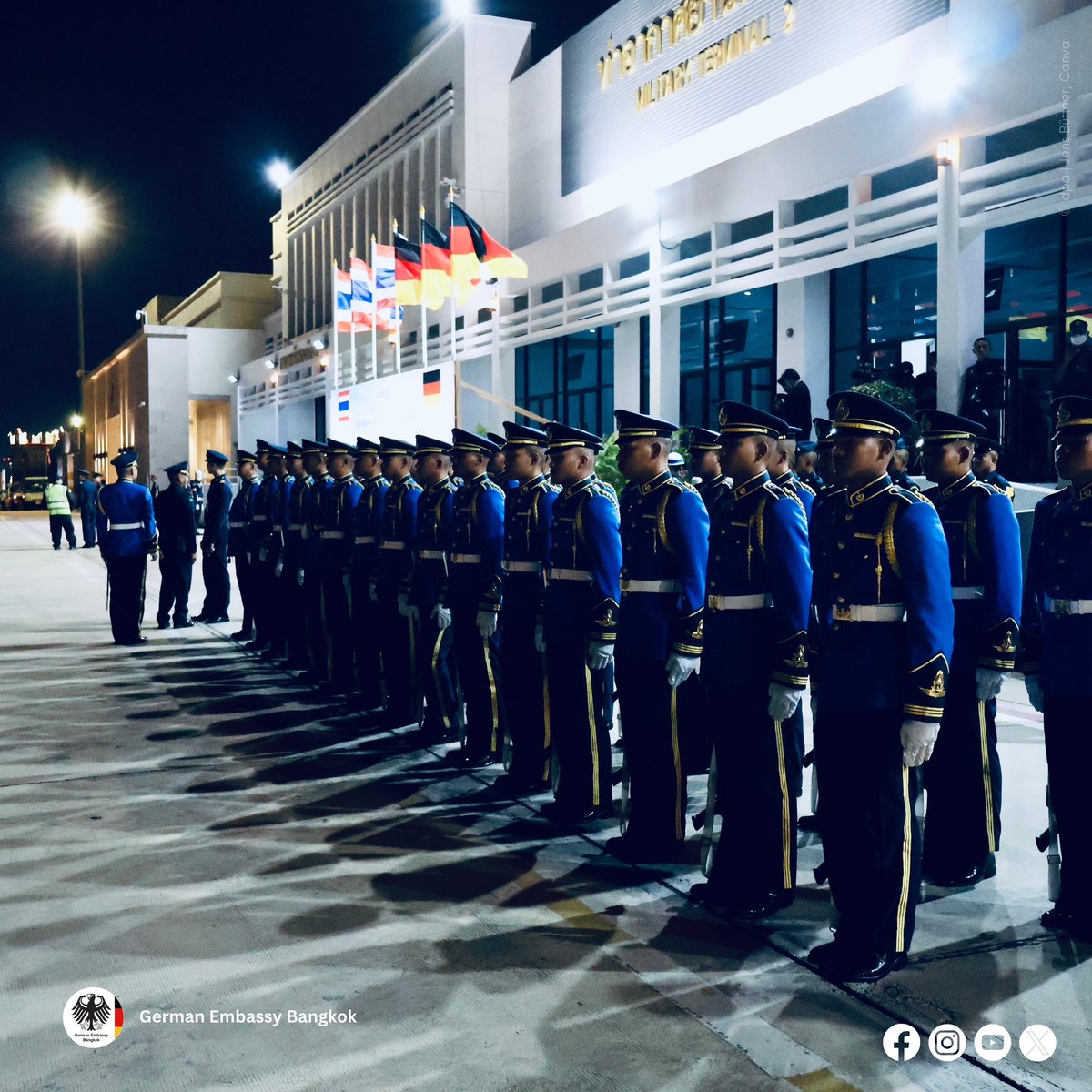 GERinThailand's tweet photo. 🇩🇪 President Frank-Walter Steinmeier &amp; wife Elke Büdenbender arrived in BKK today for an official visit. @GermanAmbTHA and the embassy team warmly welcome them. This is President Steinmeier's first visit to 🇹🇭. The last visit by a 🇩🇪 President to 🇹🇭 was in 2002 by Johannes Rau. https://t.co/6fNstvkBnL