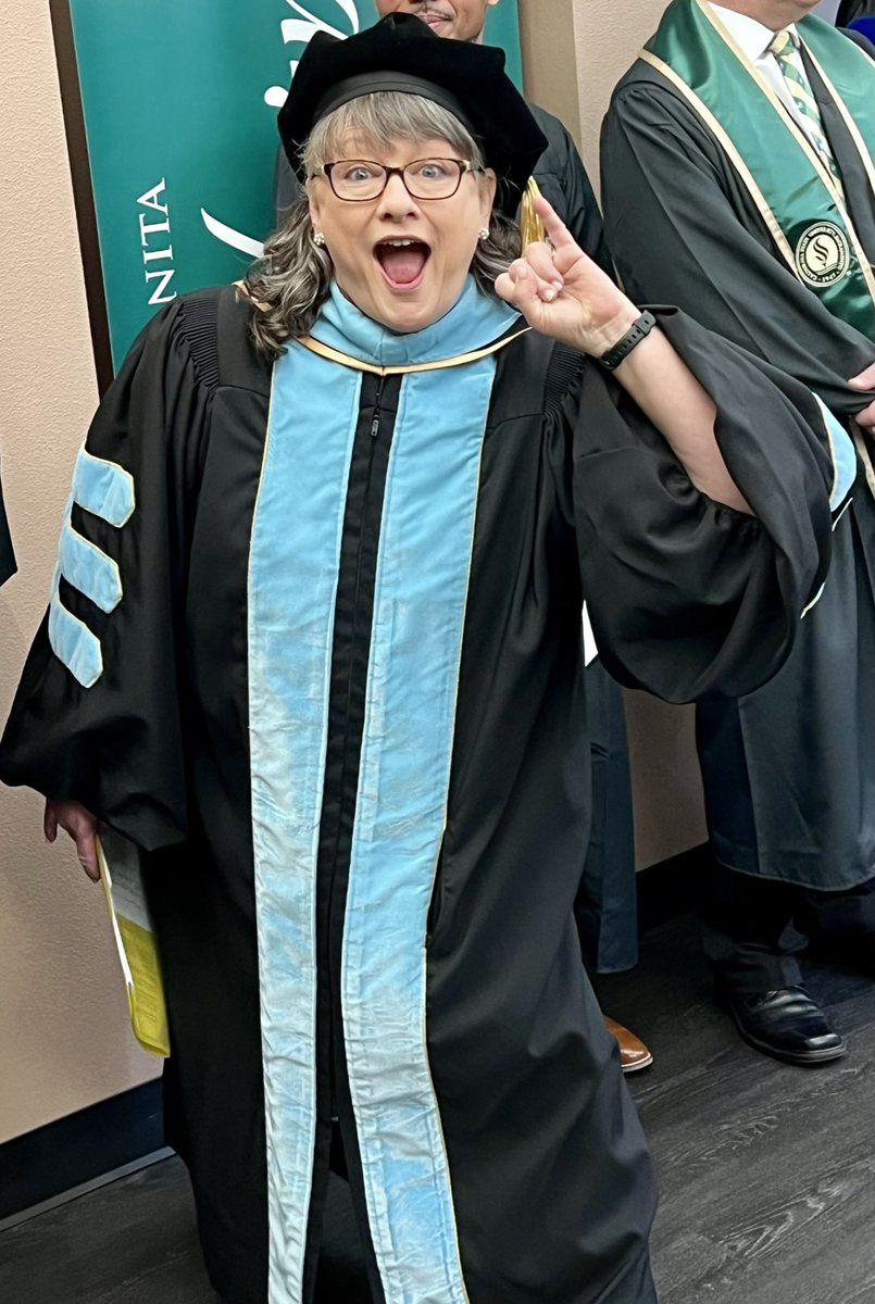 Sacramento State welcomed nearly 2,000 new students to our Hornet Family on Saturday! It’s a privilege to welcome them with a Student Convocation. So much appreciation to the staff &amp; faculty making this happen! 
<a href="/DrCarlosNevarez/">Carlos Nevarez</a> @SacStateAA <a href="/sacstate/">Sacramento State</a> 

#OurHiveOurHome #stingersup