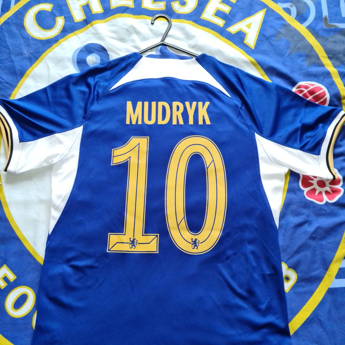 @mmudryk_10 #MudrykOnFire don't listen or see what haters say about you, you will always be my favourite player just got to believe every Chelsea supporter is behind you and believe you will show us what an incredible player you are for Chelsea Fc #mykingMudryk