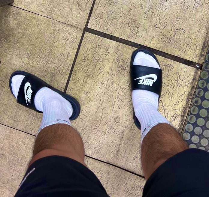 喜歡看野裸還是白襪？
#白襪 #白襪控 #野裸 #原味白袜 #原味襪