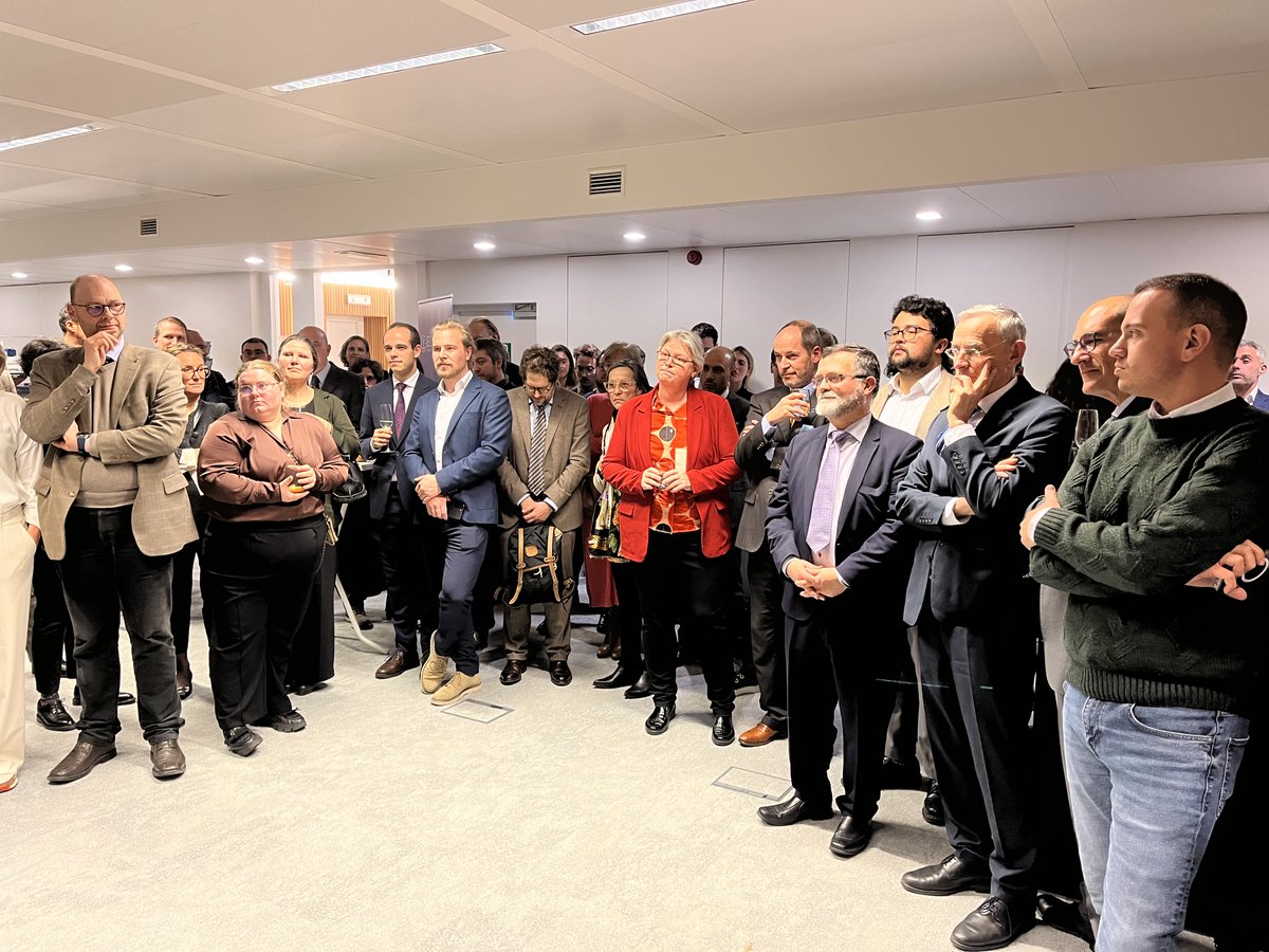 "Shipping is the element that makes the world work" 🇪🇺🚢⚓

No better way to start 2024 than to welcome European Commission's Director General <a href="/MagdaKopczynska/">Magda Kopczyńska</a> and MEP <a href="/josiannecutajar/">Josianne Cutajar</a> as keynote speakers at the ECSA New Year's Reception.

#AllHandsOnDeck for 2024!

#shipping