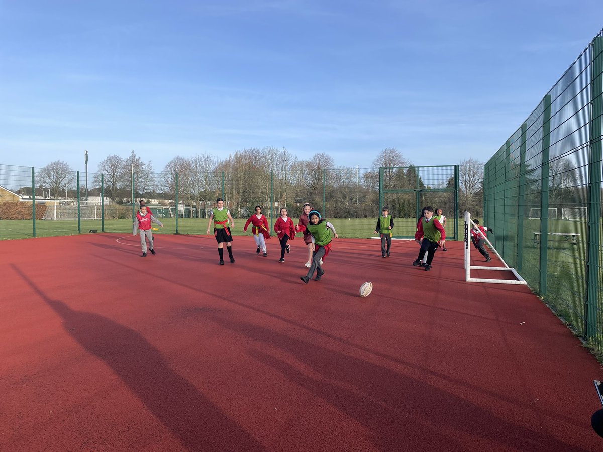 🍒 Cherry Week 🍒 Today is all about being active and what better than PE with Mr Hibbit! Pine class absolutely love running around and getting sporty #fivewaystowellbeing @CherryTreePST @headcherrytree @MrLittleboyCTS @CTS_Watford