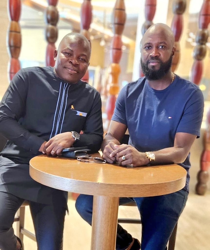 En séjour au #Mali, j'ai pu rencontrer mon frère <a href="/DkATTIGAN/">KOKOU ATTIGAN</a>, Délégué Pays #HCTE au Mali, jeune leader🇹🇬 engagé au service de nos compatriotes togolais. Nous avons eu un riche échange sur les actions/partenariats en faveur des communautés au #Togo et dans le monde.
#EJ2024