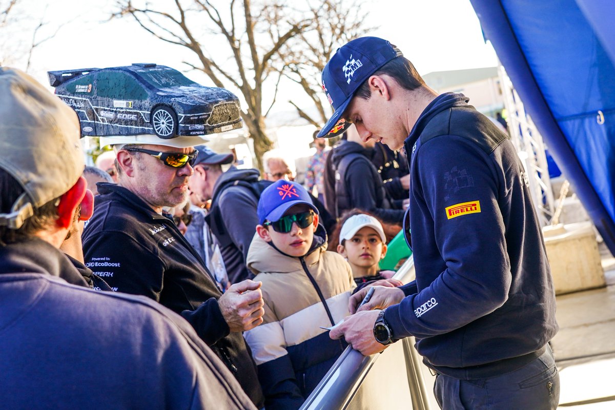 First 2011.........still a Ford Fiesta #WRC fan in 2024👏👏

#fiesta #black #RallyeMonteCarlo