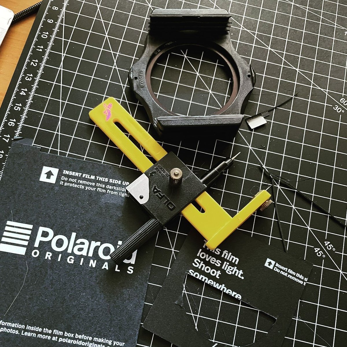 bastet's tweet image. Prossimo esperimento fotografico in progress.
(@margotta m’hai provocato? 😂😎)

#zeroasa #reatinglab #esperimentifotografici instagr.am/p/C2e9NDZM0tZ/