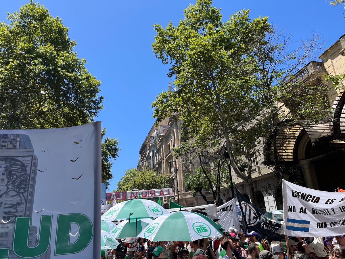Massive strikes against Milei in Argentina 💪🇦🇷