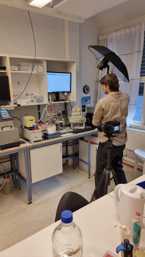 Visit in the lab today on a photo project: organs meet technology