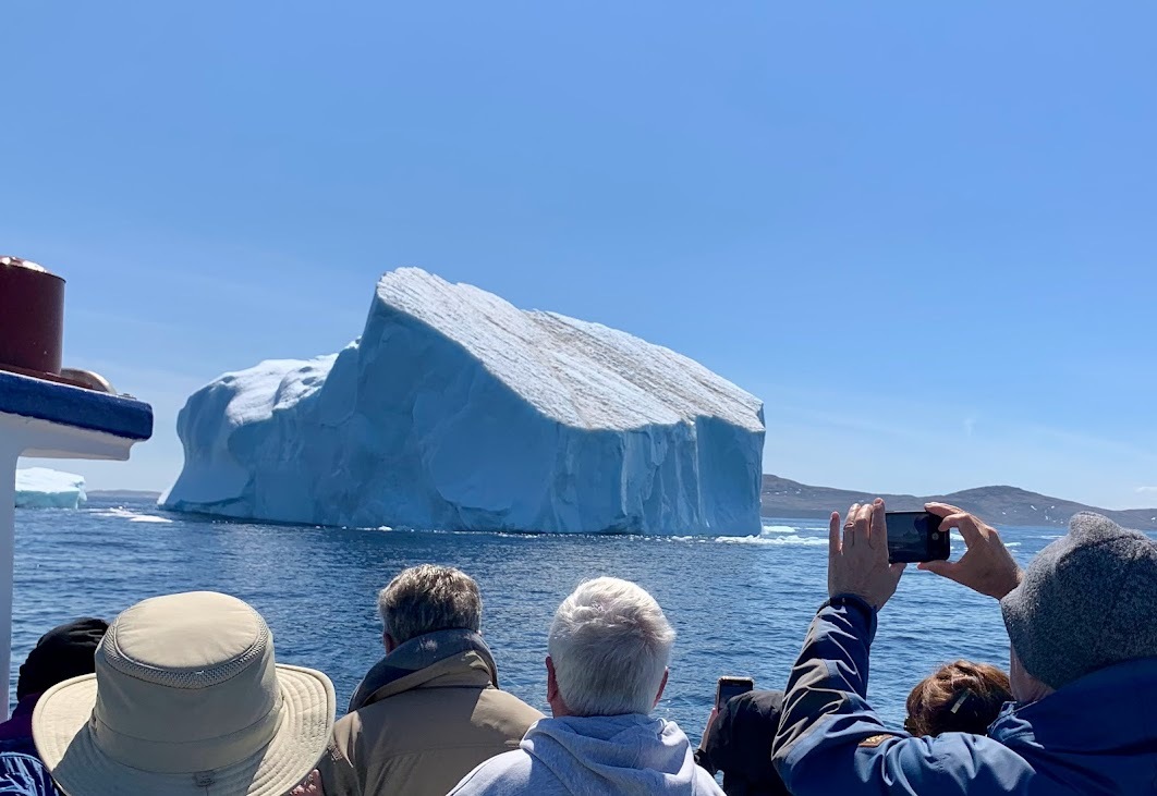 Capturing Breathtaking Atlantic Views! 📸 Join us this upcoming season and journey through the Labrador Sea where you'll witness majestic icebergs, uncover abandoned communities, spot whales, and more! For details and booking inquiries click here: battleharbour.com/packages/boat-…