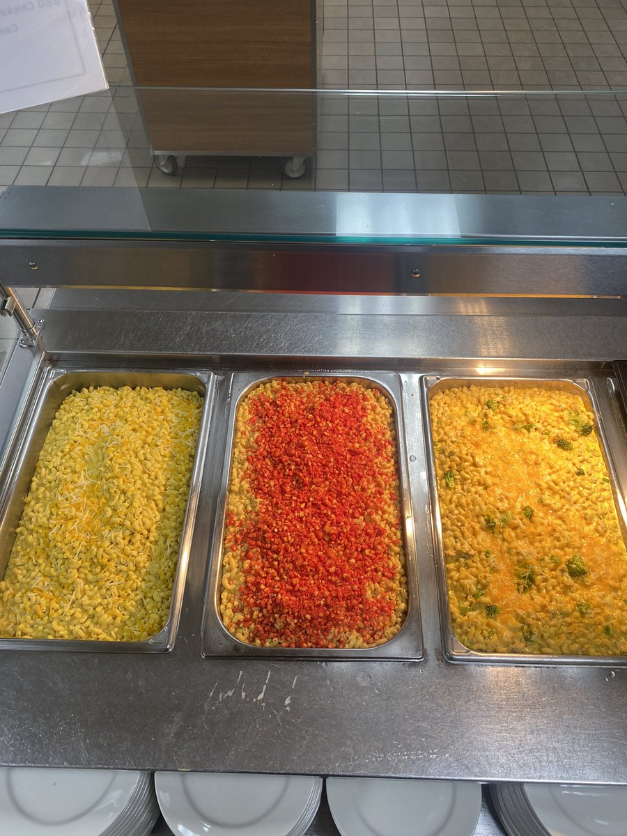 ChefJasonHughes's tweet photo. Mac and Cheese Today : Classic, Flaming Hot &amp; Chiken with Broccoli Cheddar #mac #taher #kids https://t.co/u6axYovjV5
